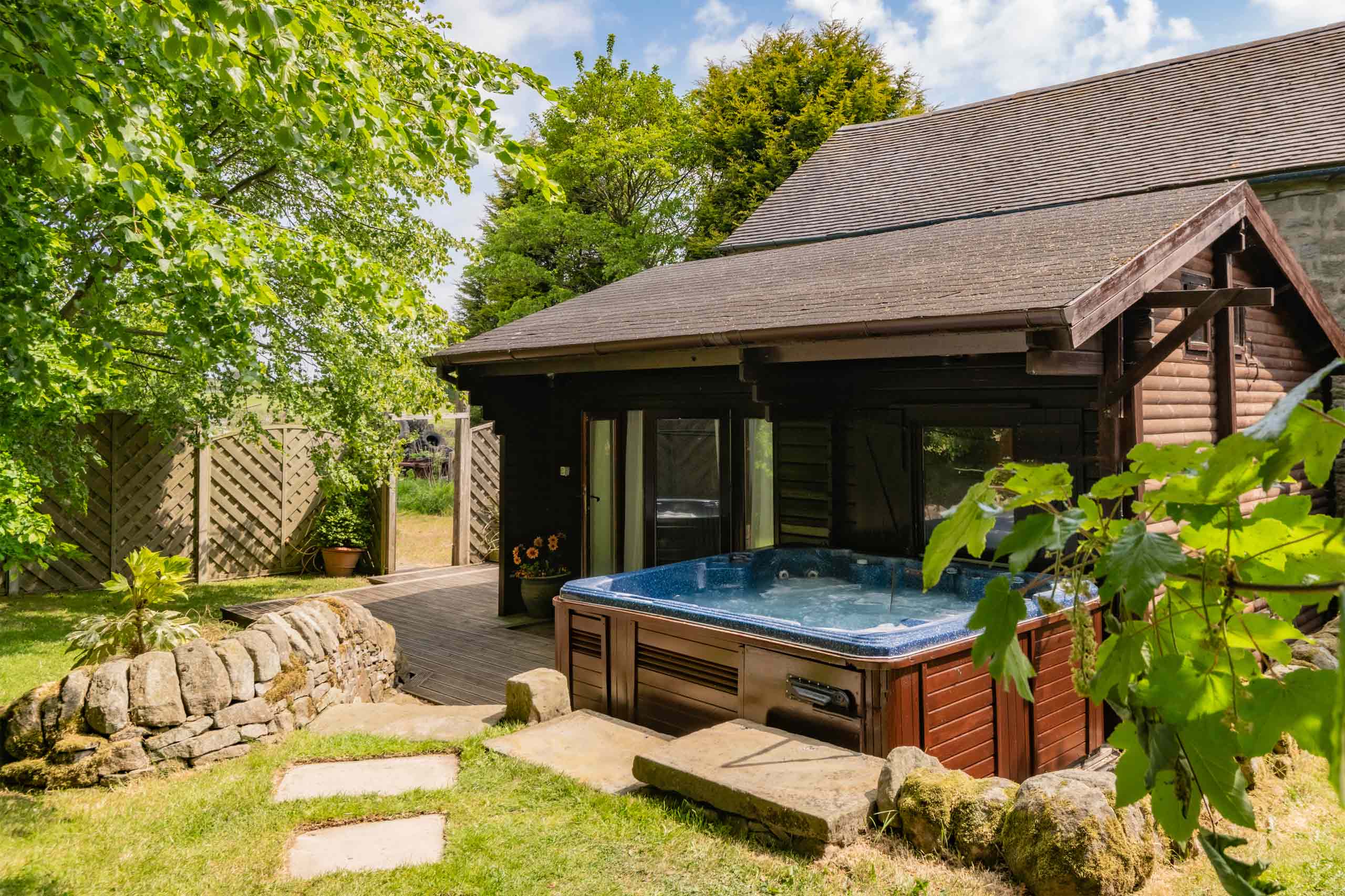 Peak District Private Spa - Hay Loft Spa Cabin