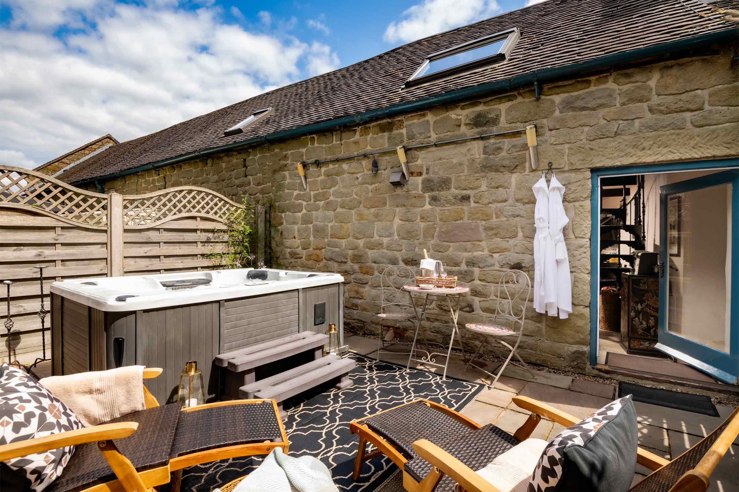 Boutique Accommodation Derbyshire with hot tub - Studio