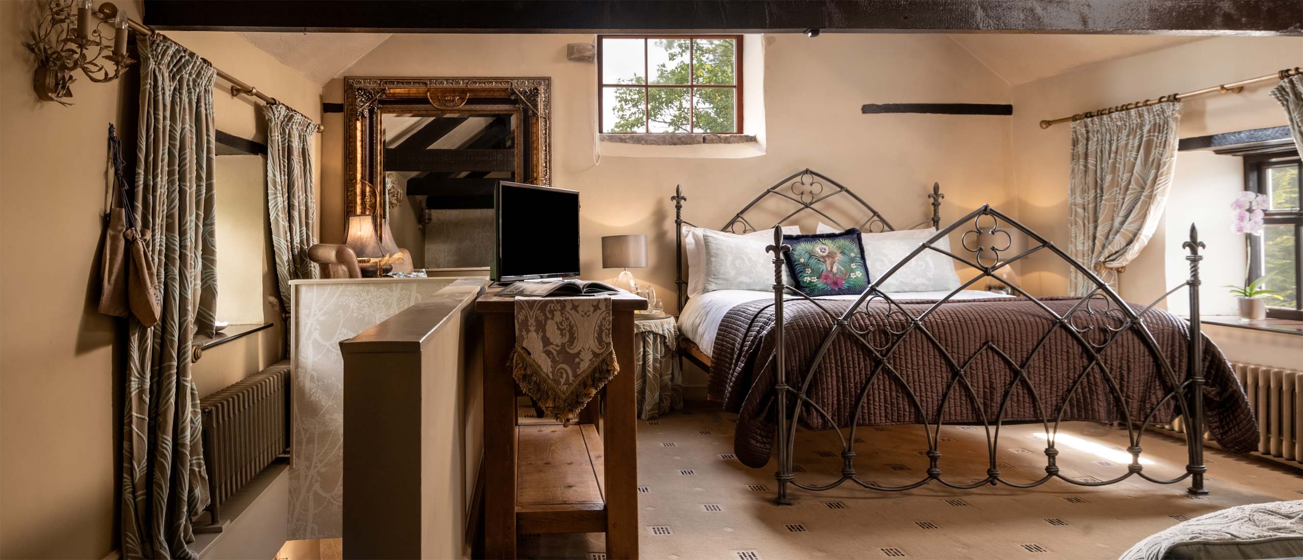 Luxury accommodation - The Granary suite