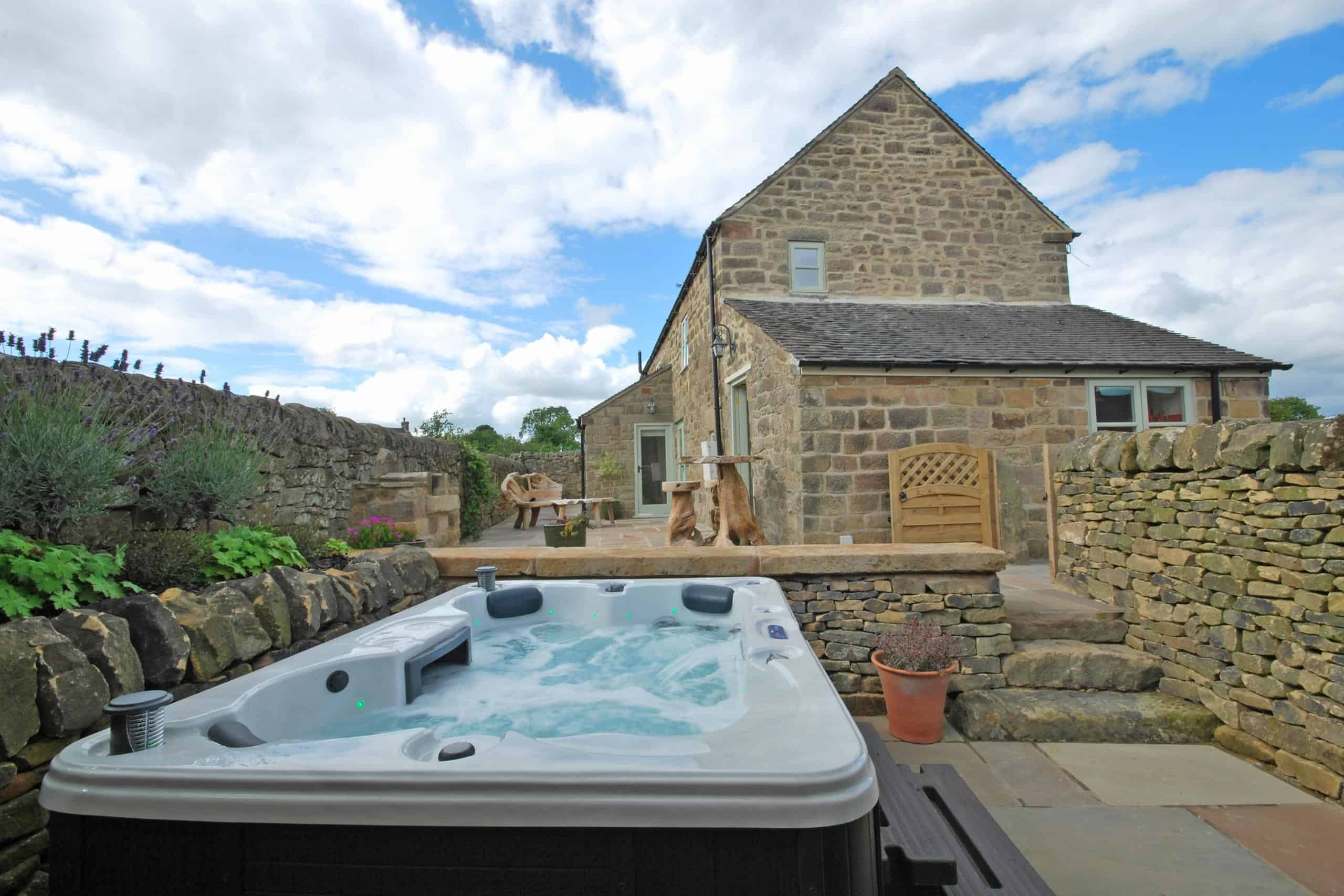 with Hot Tub in the Derbyshire Dales, Peak District